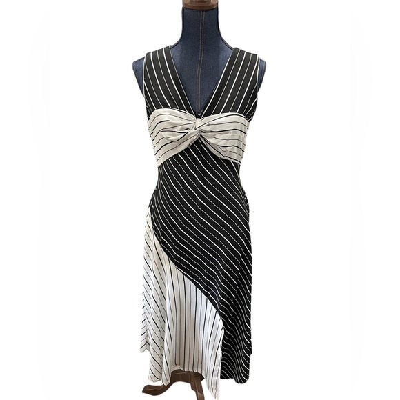 Walter Baker Carrie Twist Front Stripped back and white asymmetrical hem size 6 - Picture 2 of 9